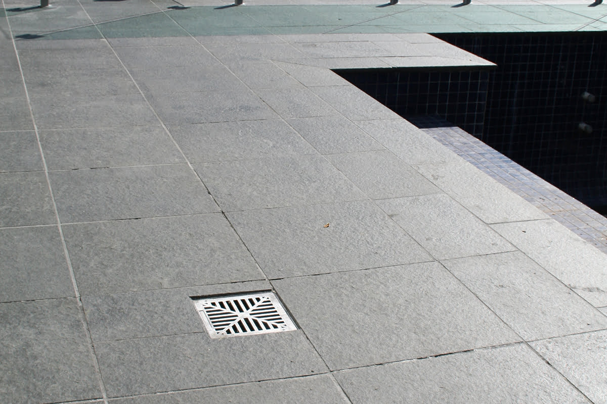 black pearl granite paving