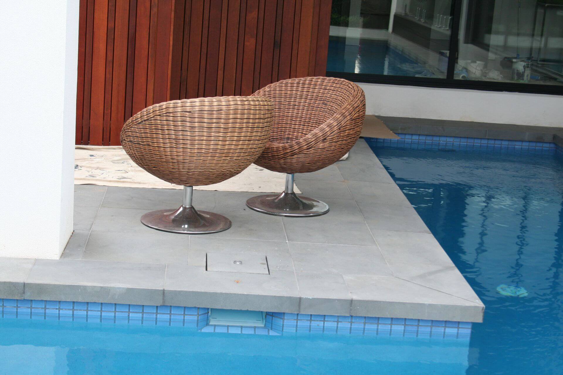 Bluestone Sawn Paver Pool